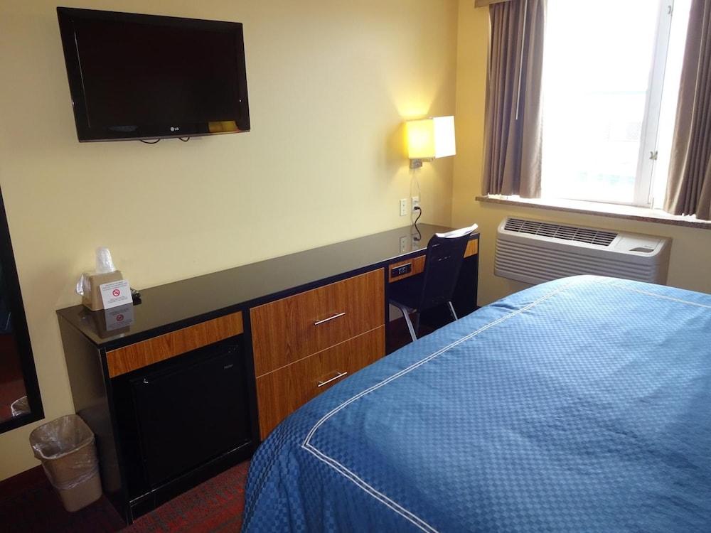 Hotel Bliss photo 16