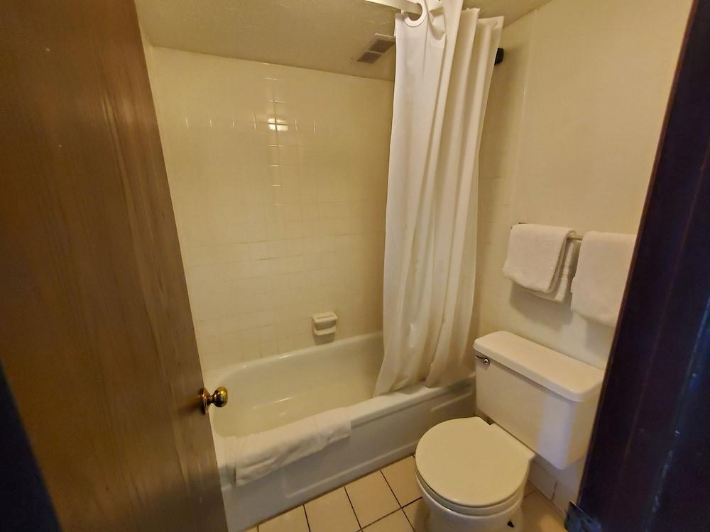 Knights Stay Inn Frankfort photo 10