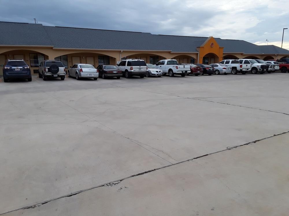 Sunbridge Inn & Suites photo 14