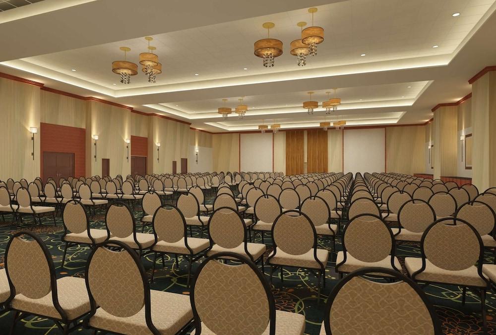 Embassy Suites by Hilton Fayetteville Fort Bragg photo 26