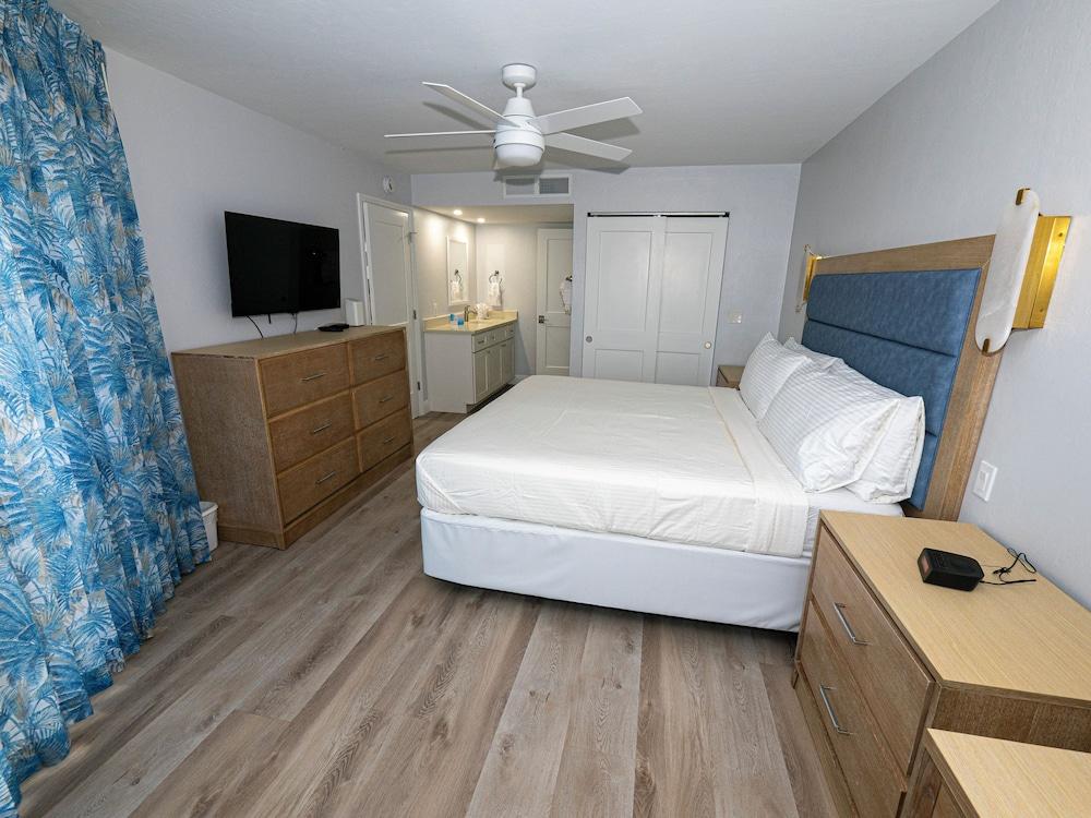 Shell Island Beach Club photo 26