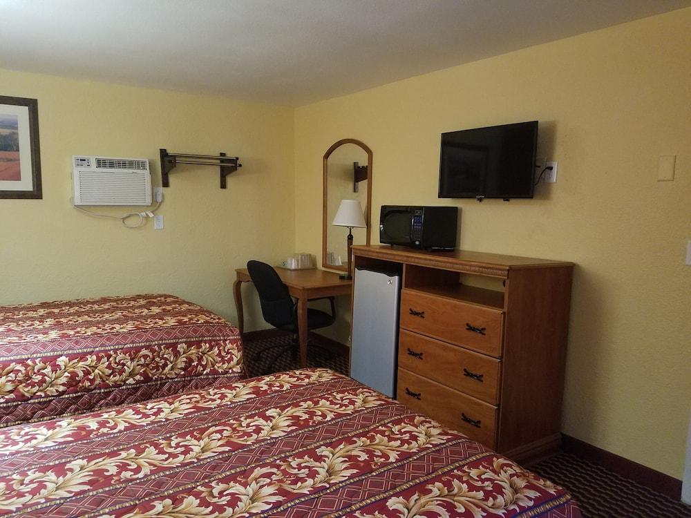 Budget Inn photo 8