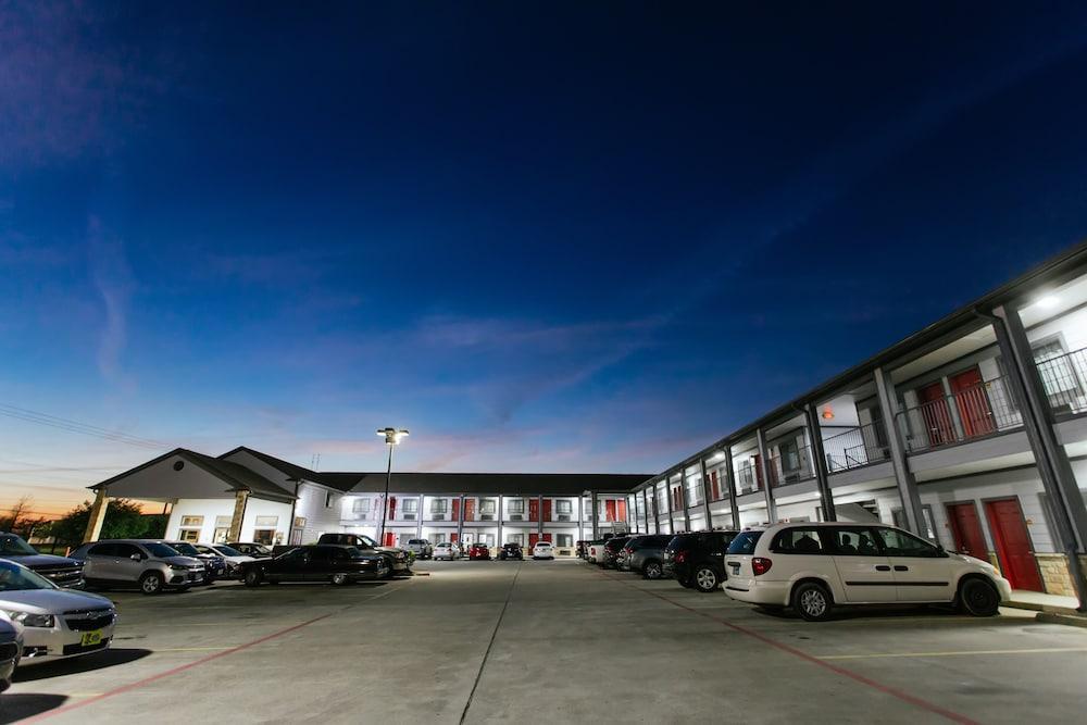Palace Inn Baytown Spur TX-330 photo 56