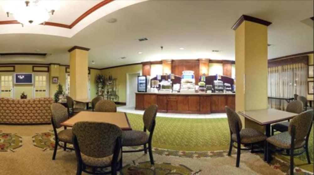 Holiday Inn Express Clanton by IHG photo 33