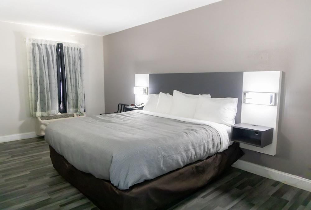 Quality Inn Carrollton Medical Center photo 8