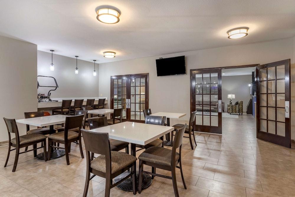 Best Western Oakdale Inn photo 29