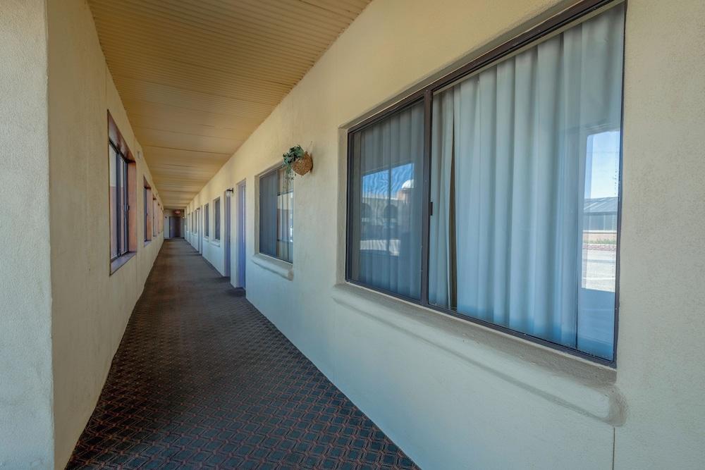 Royal Holiday Motel By Belvilla Gallup I-40 photo 14