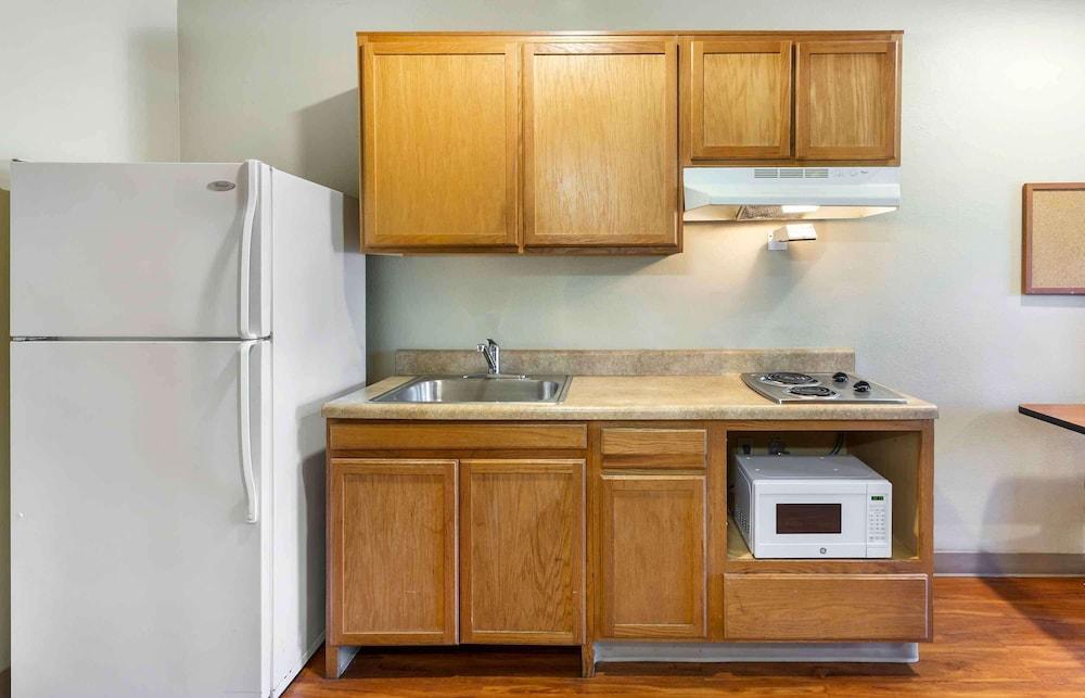 Extended Stay America Select Suites - Akron - South photo 8