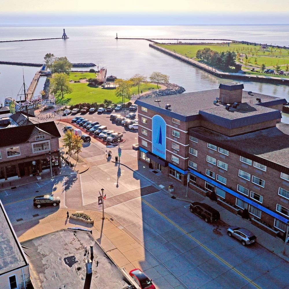 The Harborview on Lake Michigan, Ascend Hotel Collection photo 83