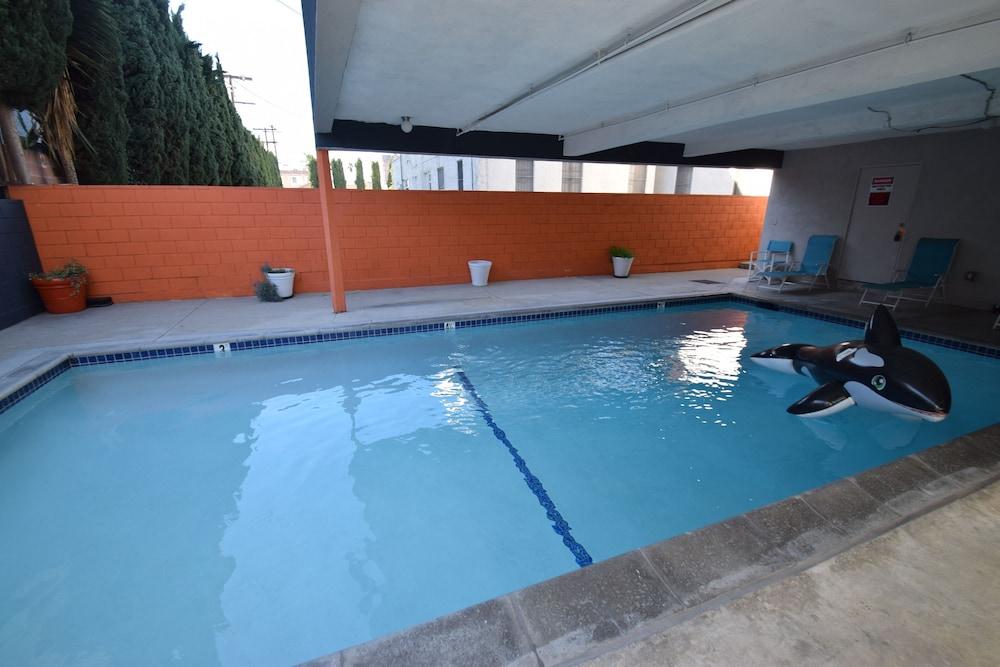 Boutique Hollywood photo 24