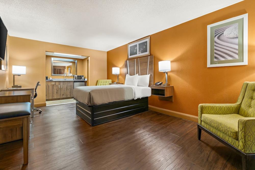 Quality Inn & Suites Corinth West photo 48