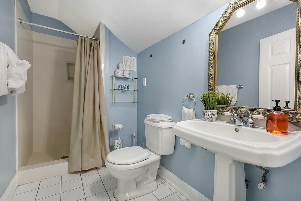 Canal Express Rooms photo 13