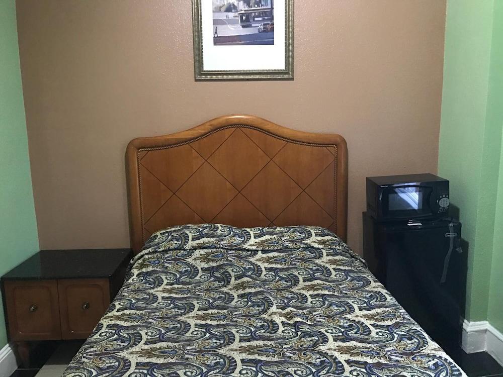 Oak Hotel photo 26