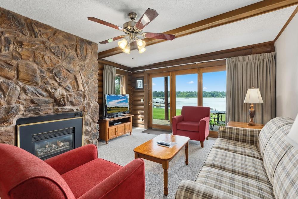 The Lodges at Breezy Point photo 67