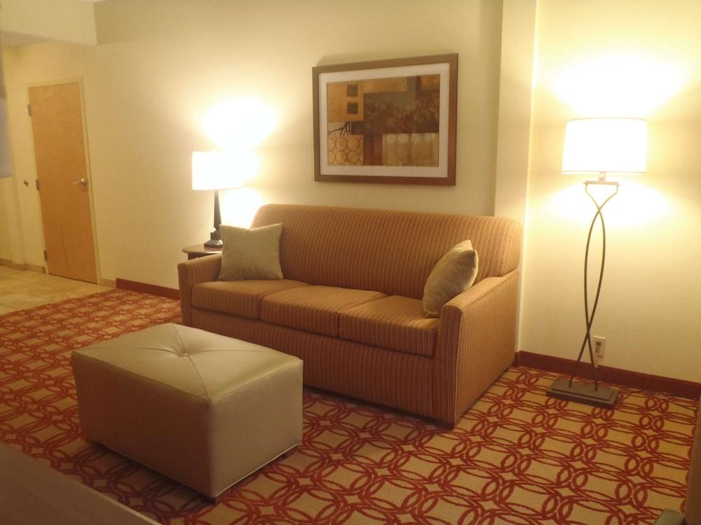 Hampton Inn & Suites Wiggins photo 24