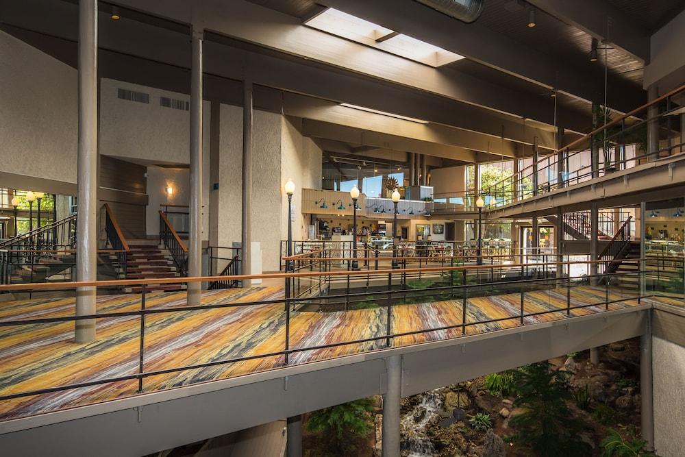 Lodge Of Four Seasons Golf Resort, Marina & Spa photo 26