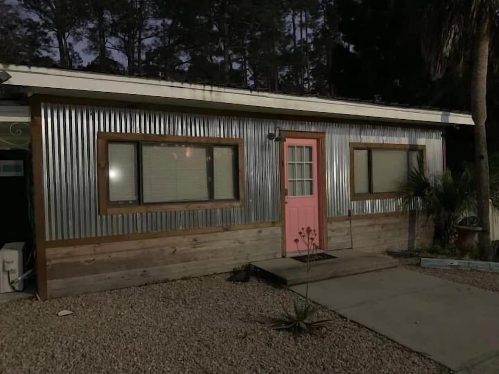 The Panacea Motel photo 92