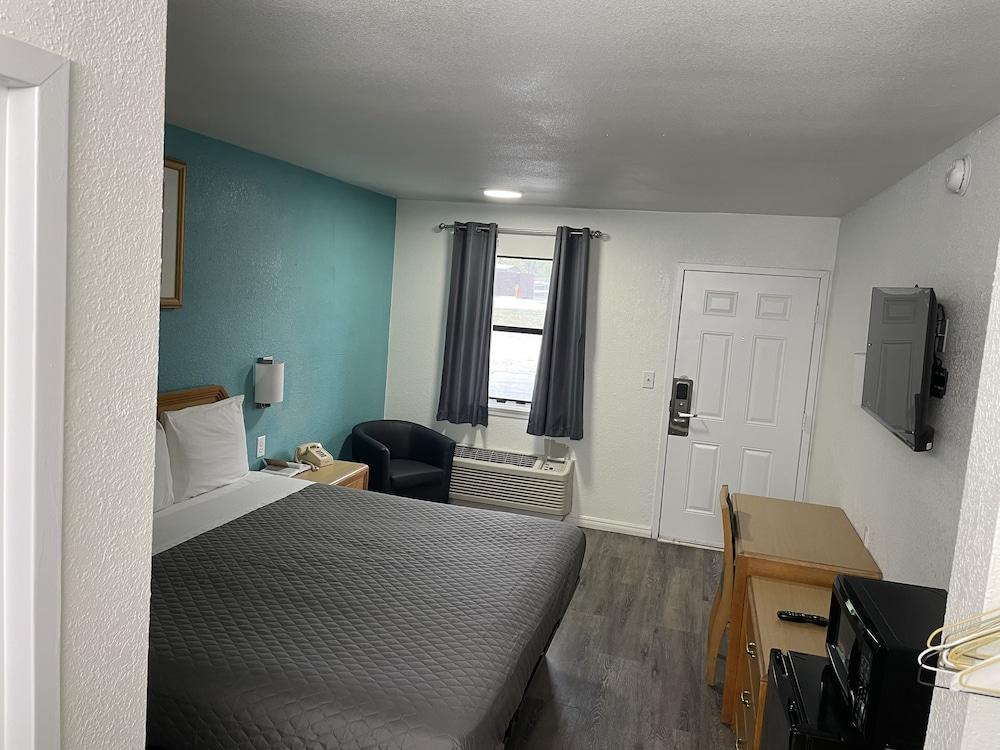 Executive Inn of Purcell photo 3