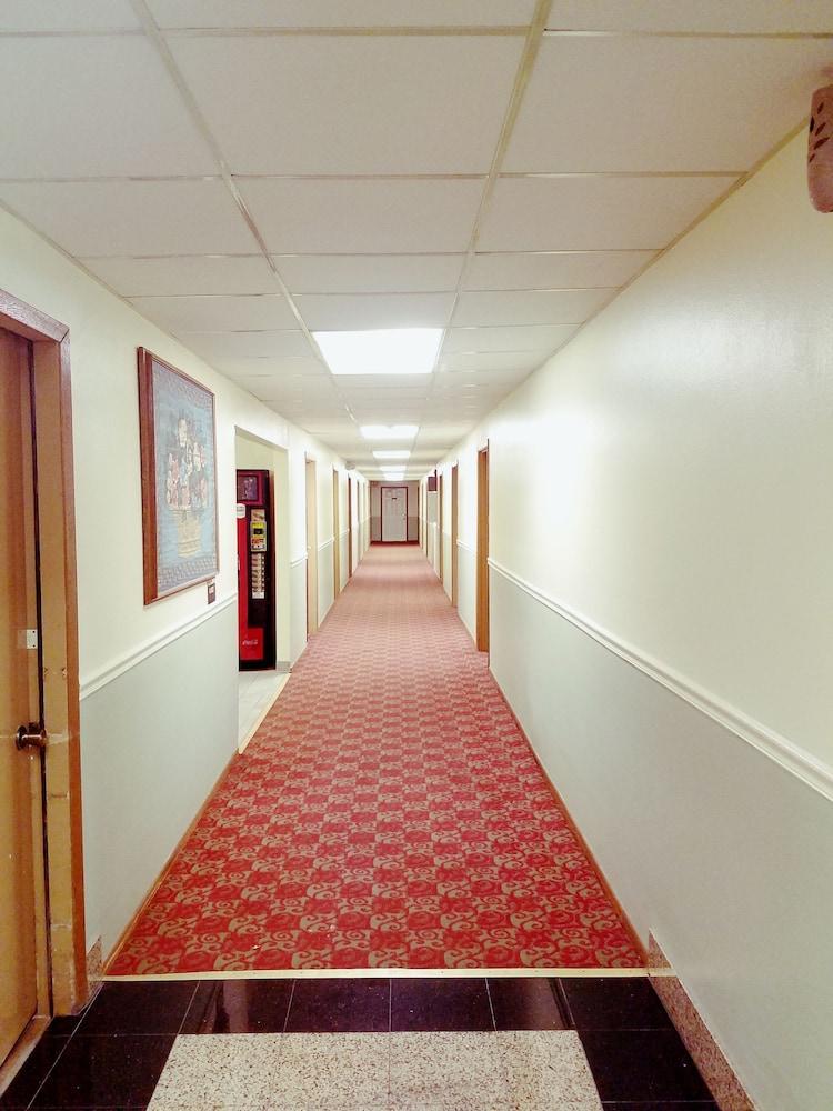 Sunset Inn photo 11