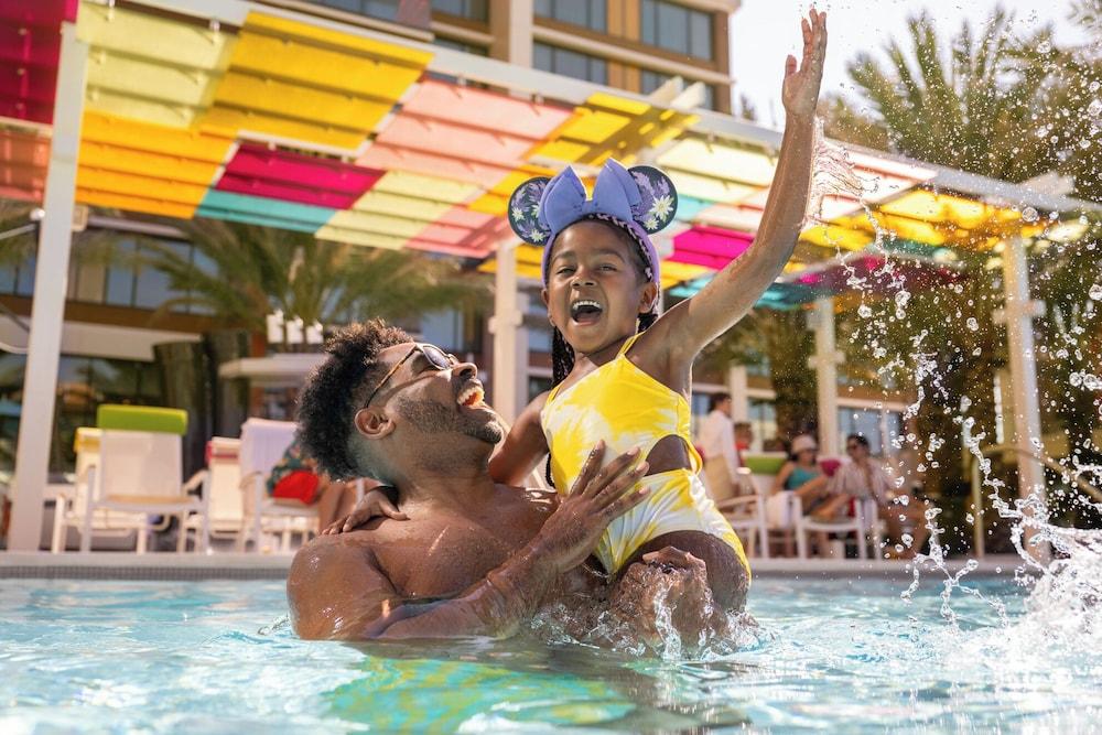 The Villas At The Disneyland Hotel photo 34