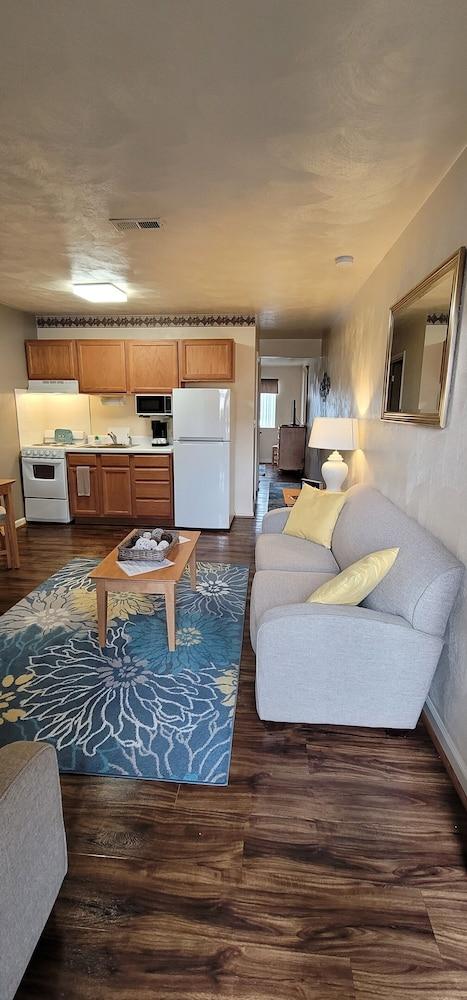 Affordable Corporate Suites of Overland Drive photo 50