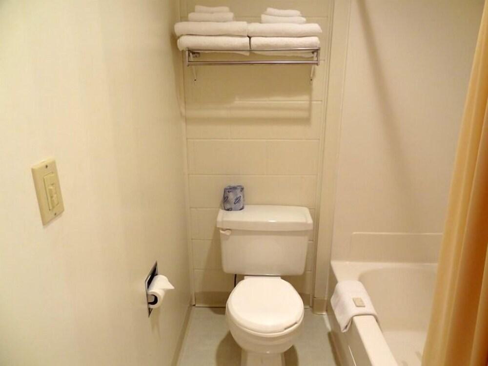 Cresco Motel photo 11