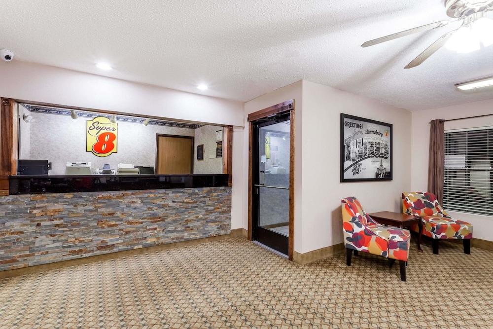 Super 8 by Wyndham Harrisburg photo 3