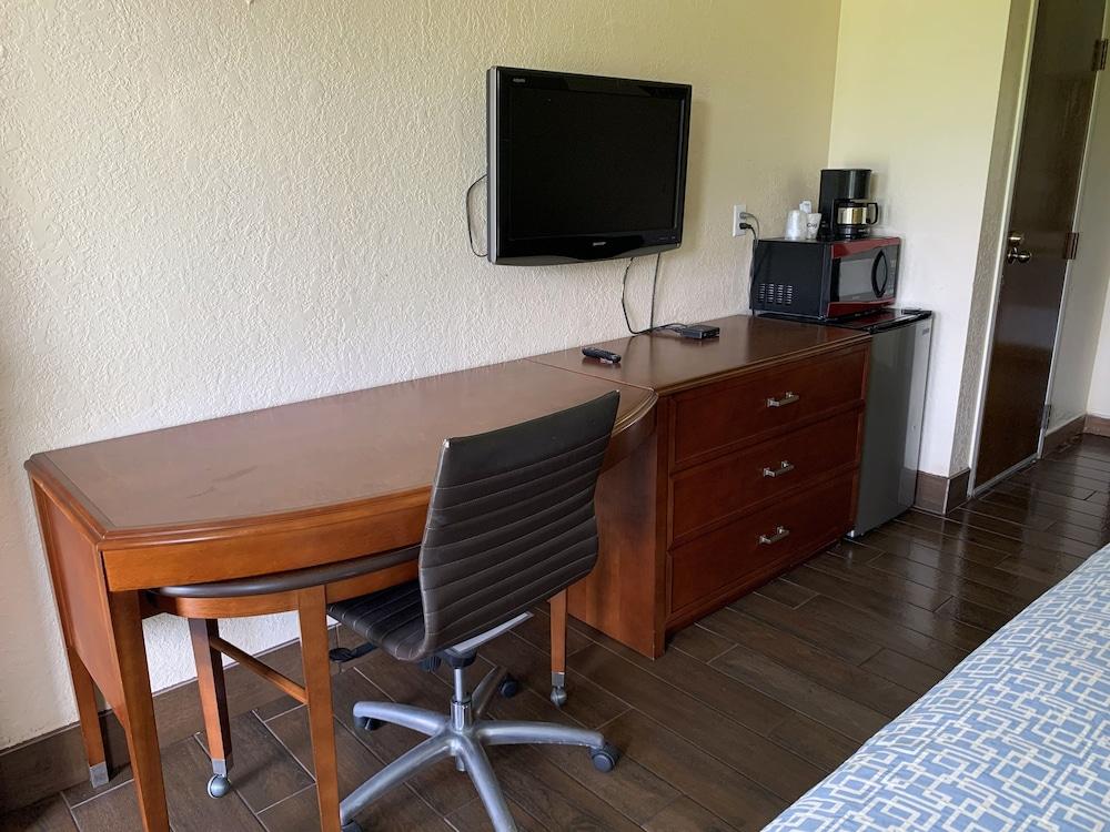 RW Hotel photo 4