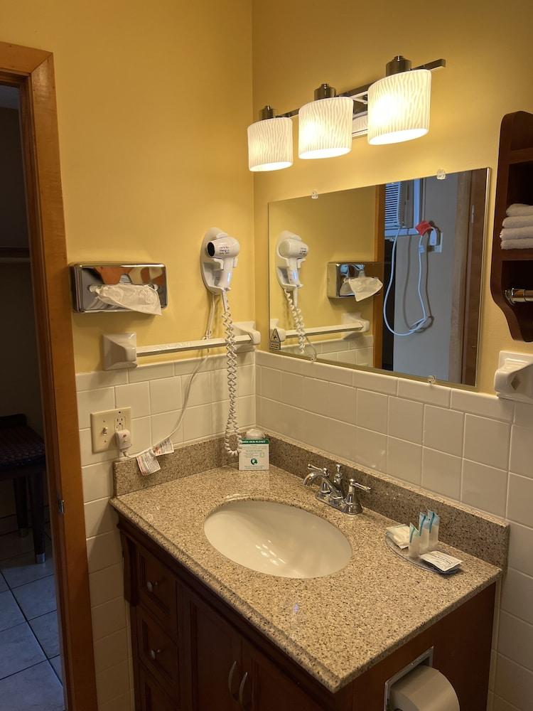 All Star Inn & Suites photo 96