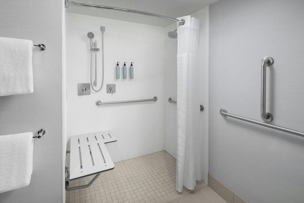 Courtyard by Marriott Sandy photo 22