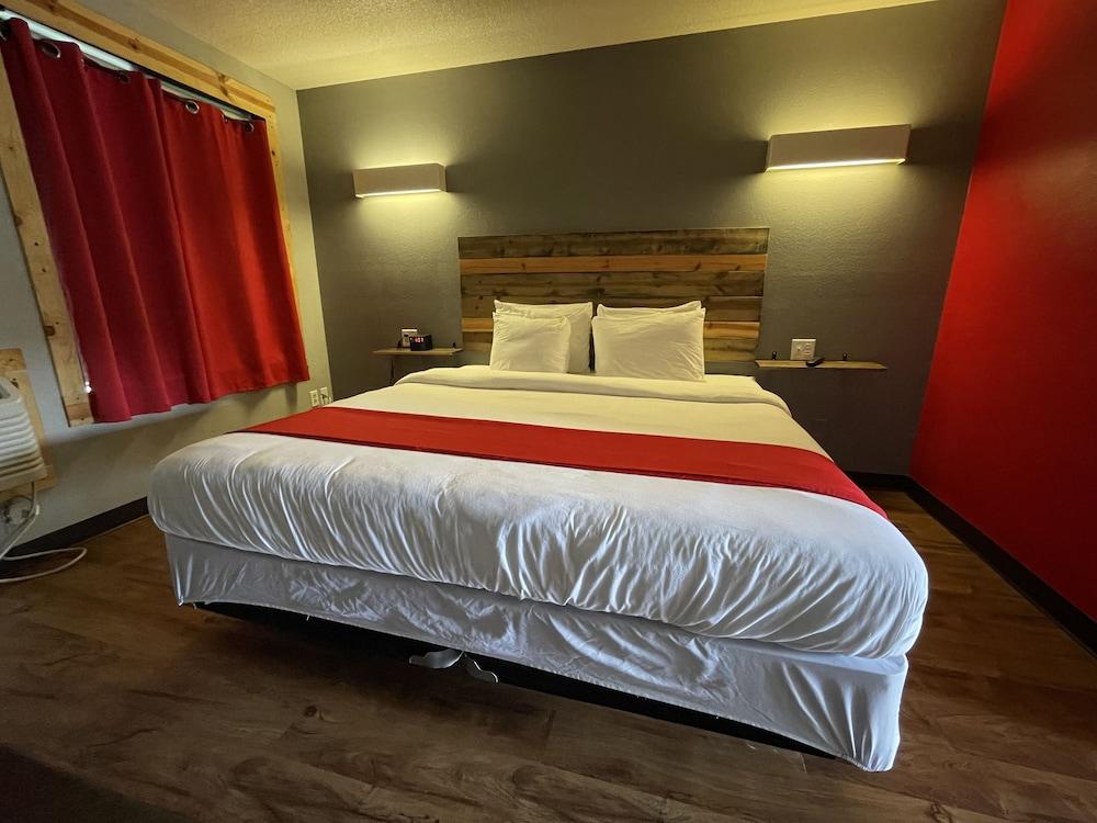 Sunnyside Inn & Suites photo 8