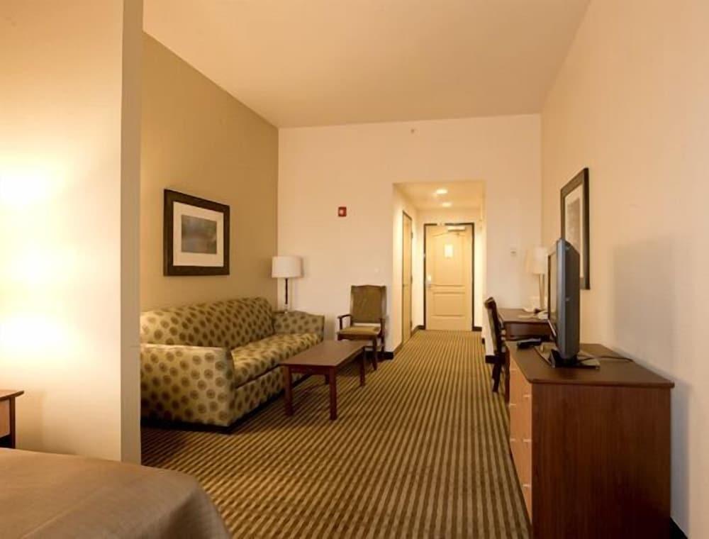 Spark by Hilton Phoenix East Mesa photo 6