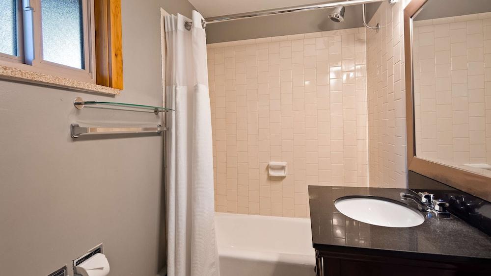 Best Western Ptarmigan Lodge photo 9