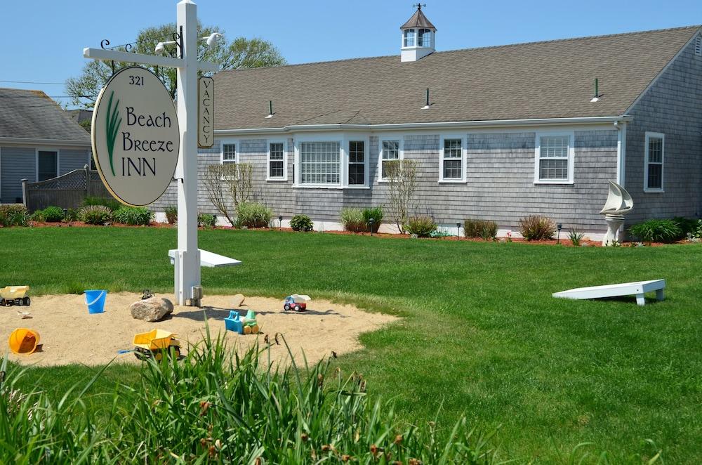 Beach Breeze Inn photo 96