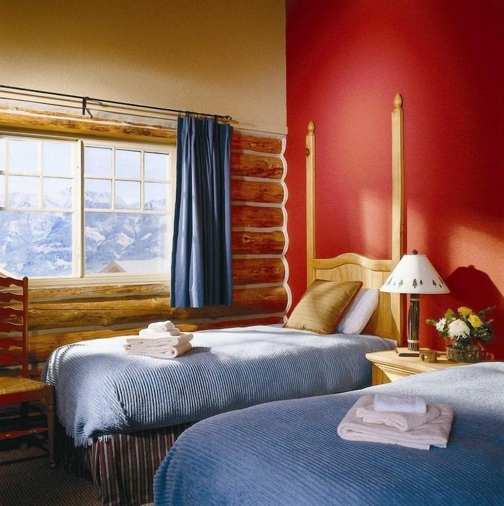 Cowboy Heaven Cabins photo 10