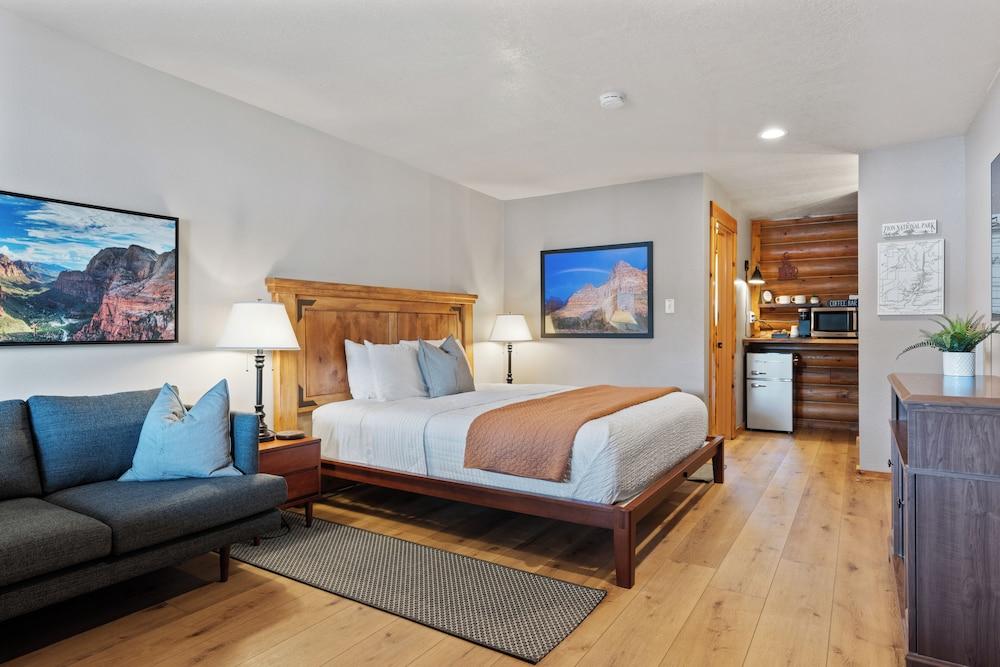 Duck Creek Village Inn photo 79