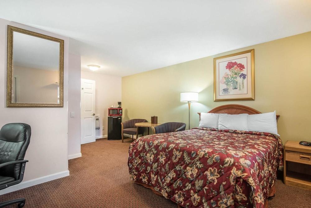 Rodeway Inn Bellows Falls photo 15