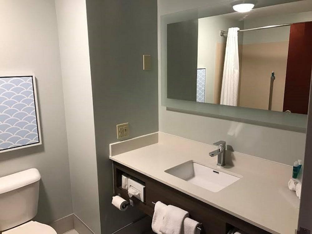 Holiday Inn Express Hotel & Suites Dayton West - Brookville by IHG photo 31