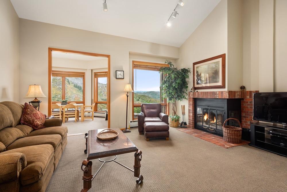 Chamonix Condominiums by Frias photo 26