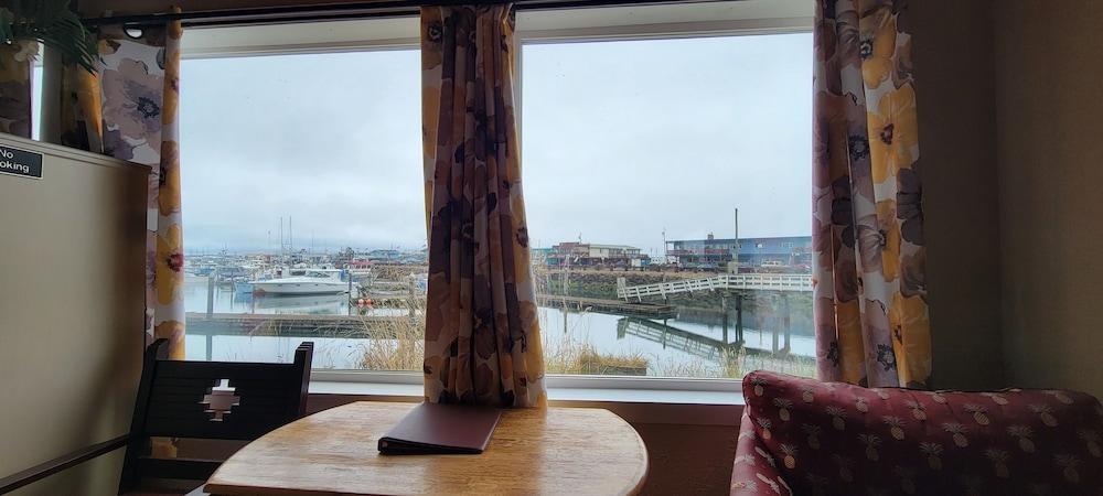 Islander Westport photo 13