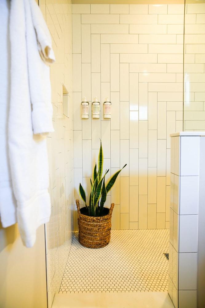 The Hotel Palms photo 51
