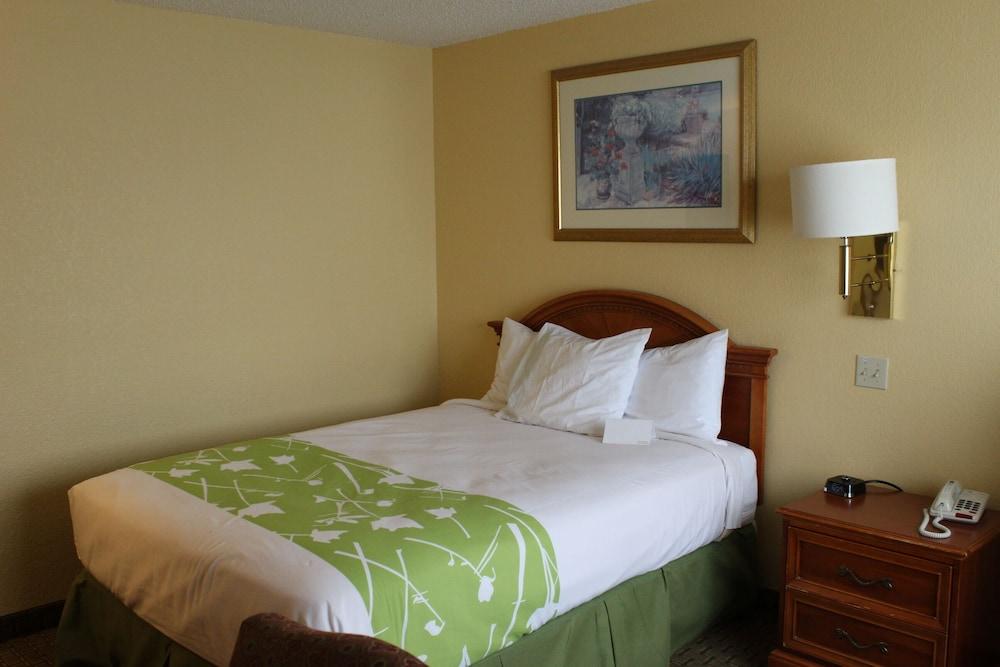 Cheyenne Guest Inn photo 8