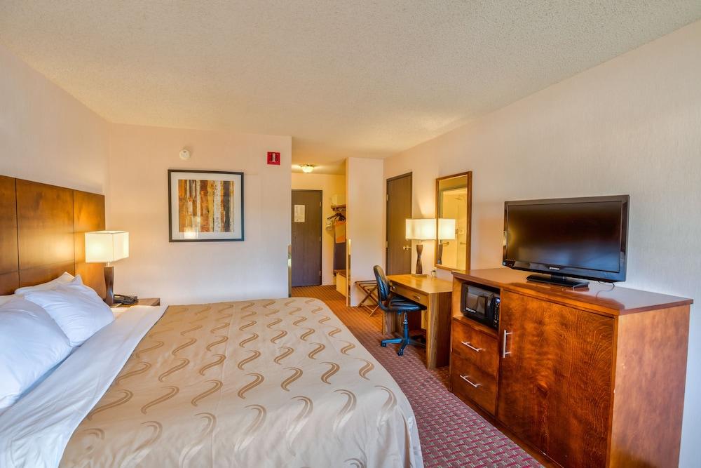 Quality Inn Saint Ignace I-75 photo 28