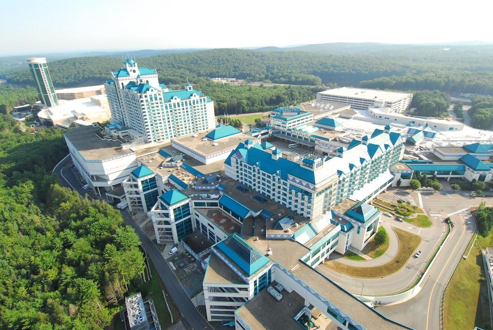 Great Cedar Hotel at Foxwoods photo 61