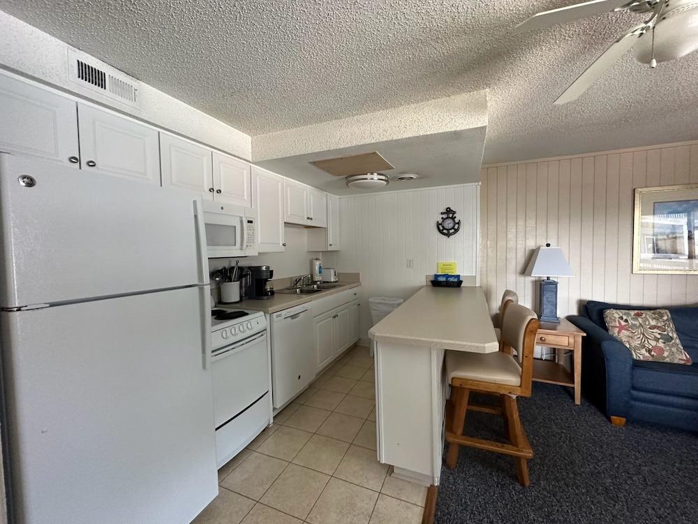 Outer Banks Beach Club photo 19