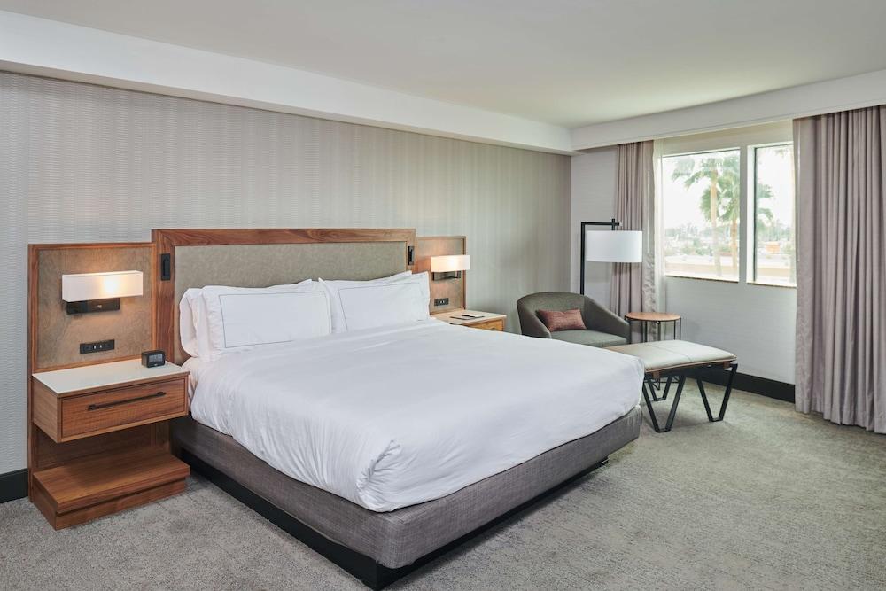 DoubleTree by Hilton Fullerton photo 17