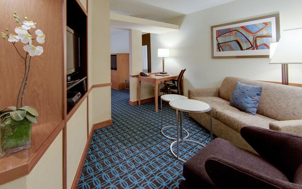 Fairfield Inn & Suites by Marriott South Hill photo 7