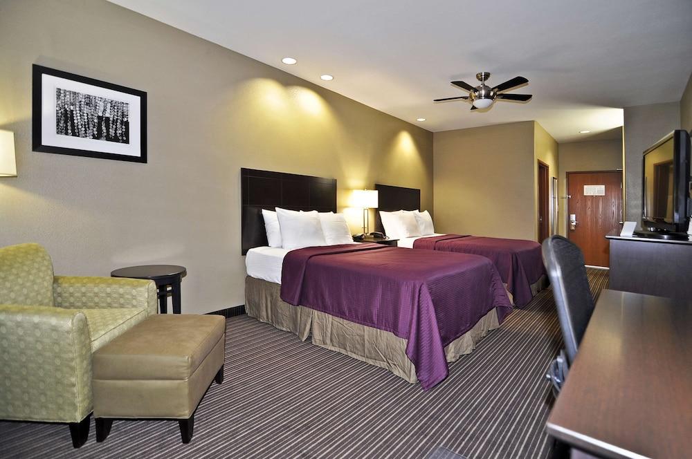 Best Western Giddings Inn & Suites photo 12