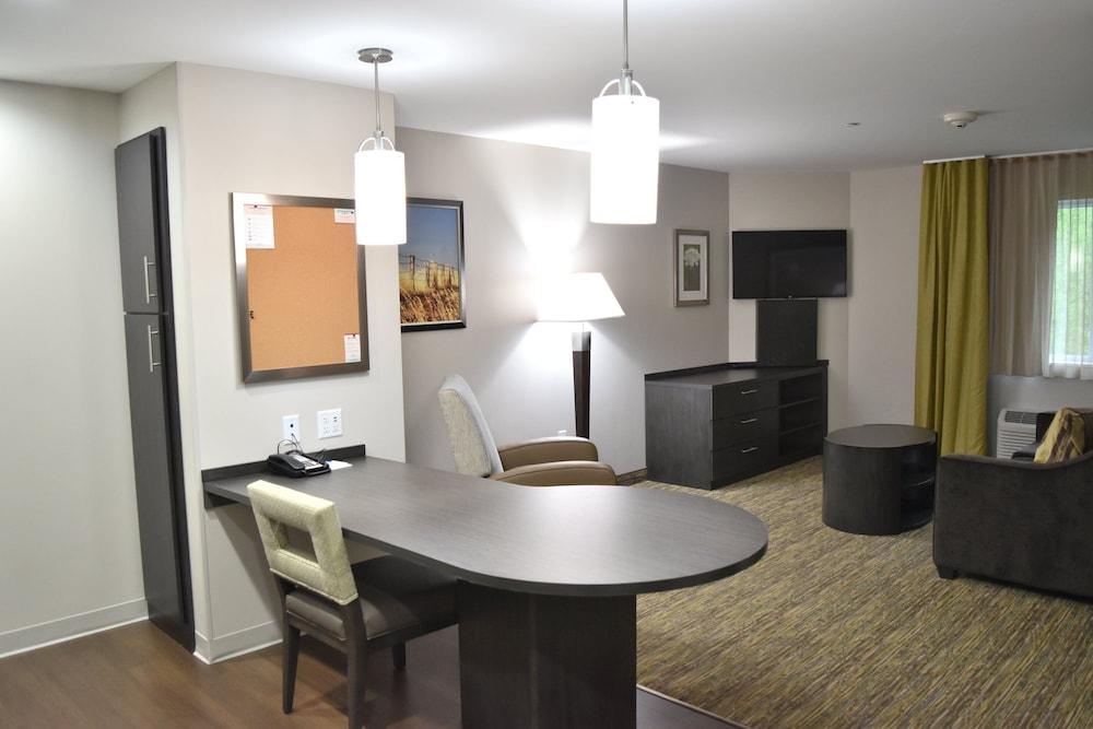 Candlewood Suites Kansas City - Independence by IHG photo 12