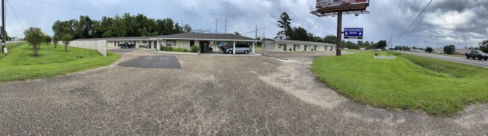Economy Inn photo 12